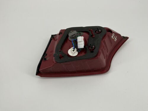 2013 - 2016 Hyundai Santa FE XL PASSENGER SIDE Inner Taillight