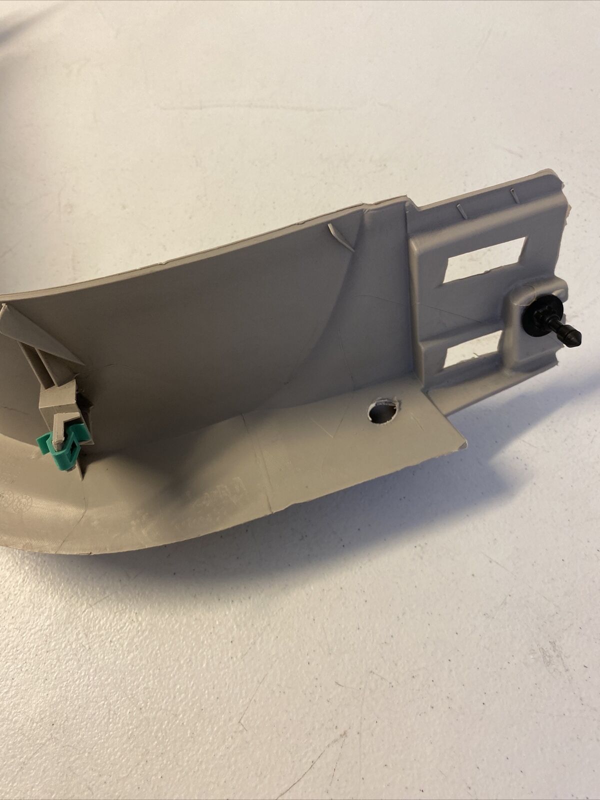 2018-2021 CHRYSLER PACIFICA Gate Trunk LH Trim Upper Panel 5RJ28PD2AE