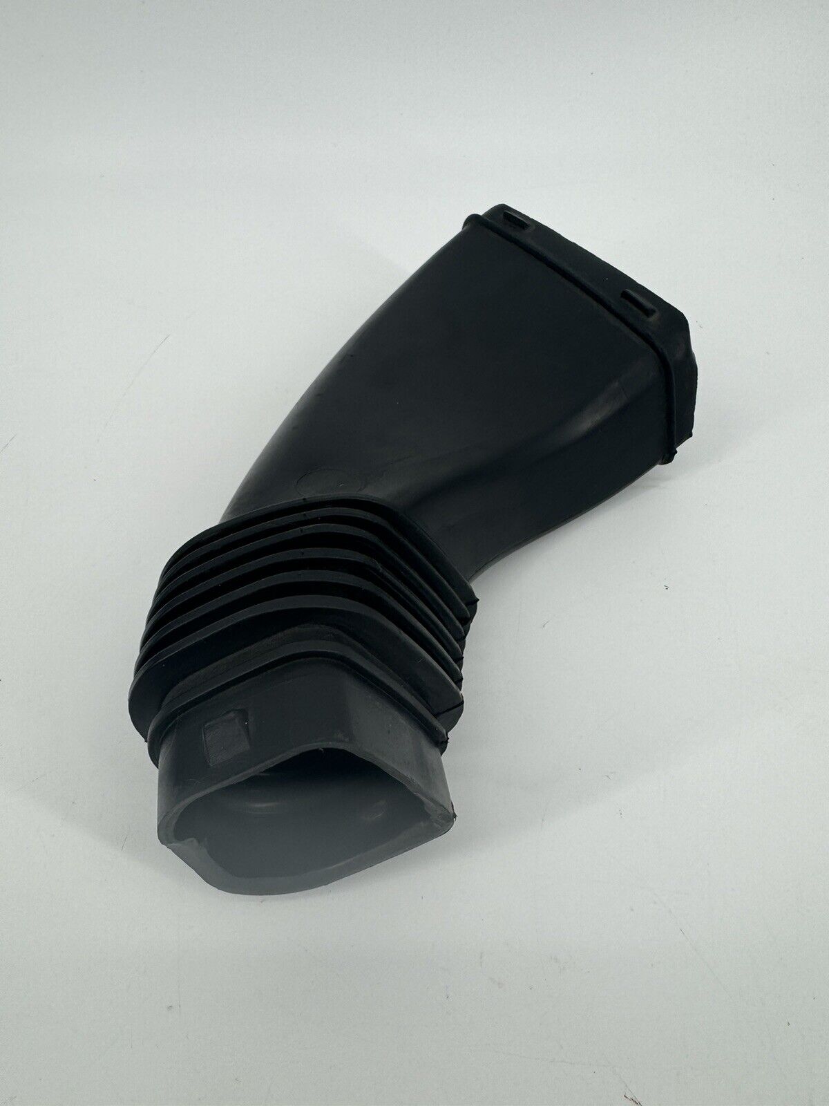 2020-2022 ESCAPE 2.0L ENGINE AIR INTAKE TUBE OEM LX61-9C676-AA