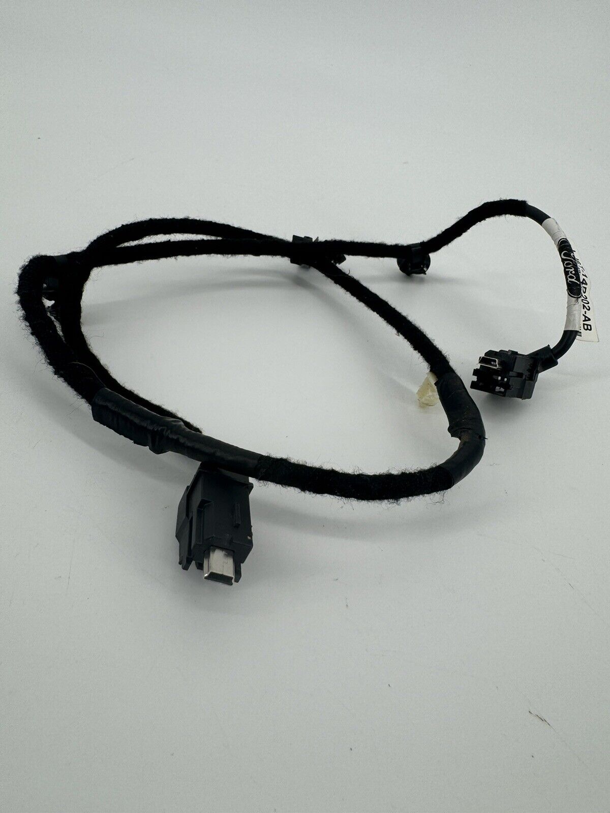 GENUINE FORD USB PORT, CONNECTOR, WIRING CABLE OEM LJ6T-14D202-AB
