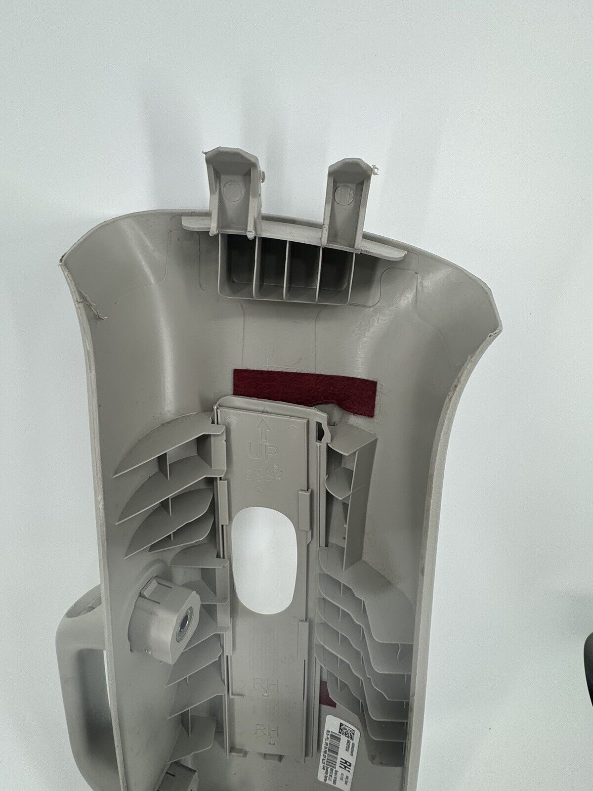 RIGHT B PILLAR UPPER COVER OEM 6EK22PD2AJ GRAY_ELXP CHRYSLER PACIFICA 2017- 2024