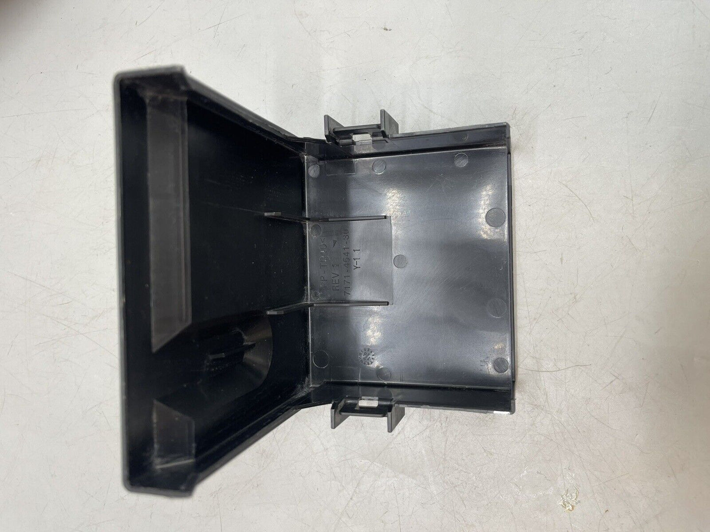 Camaro Fuse Box 7171454130 Cover