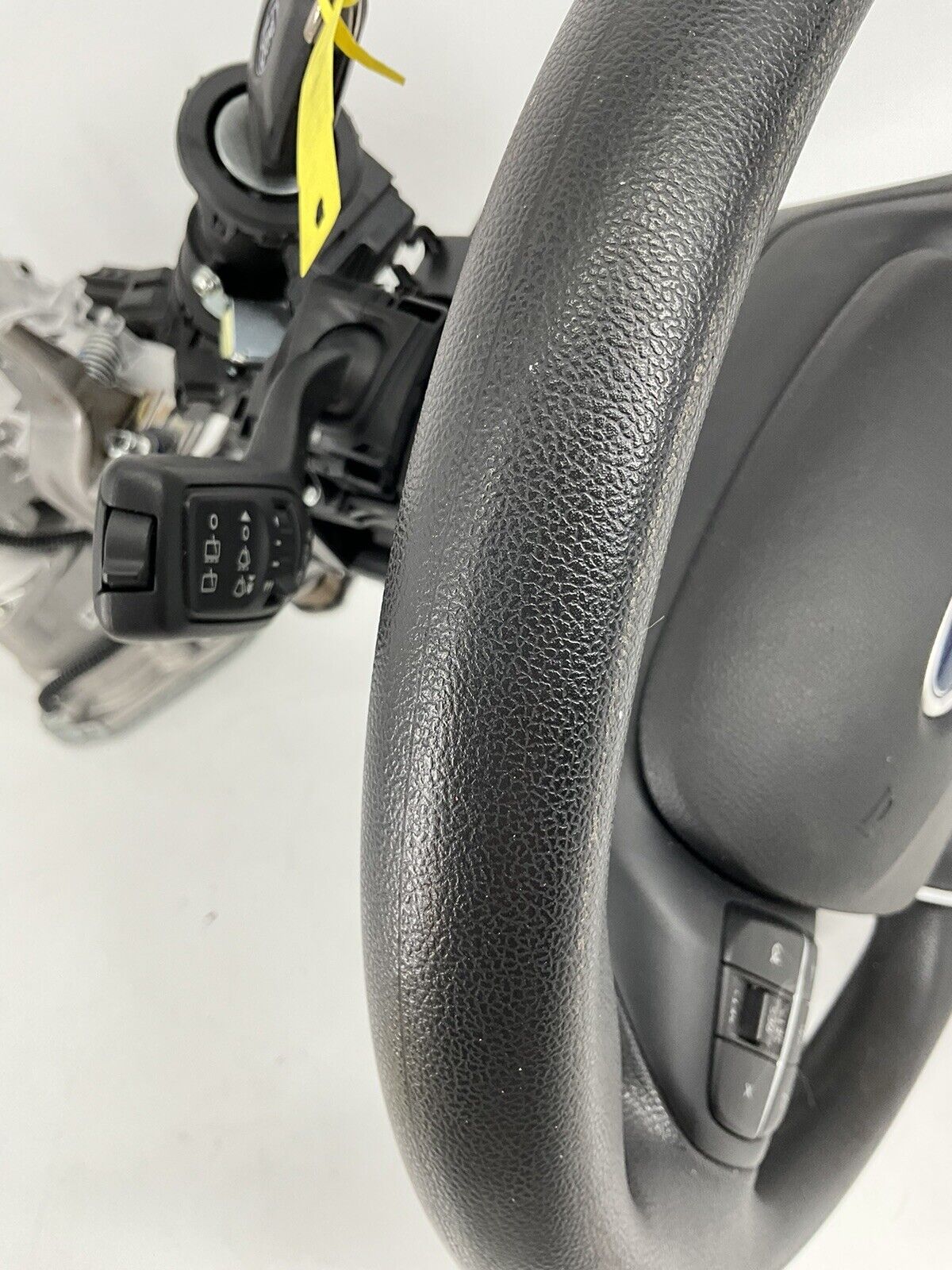 2022 Escape Steering Column Assembly With Key And Airbag Driver