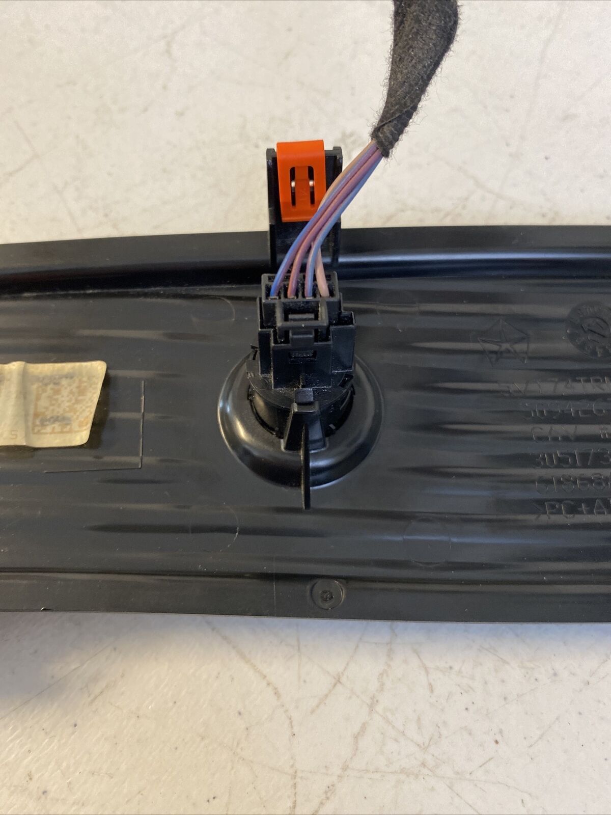 2017 - 2022 CHRYSLER PACIFICA CENTER DASH CAP COVER W/ SUN SENSOR OEM 5VT74TRMAA