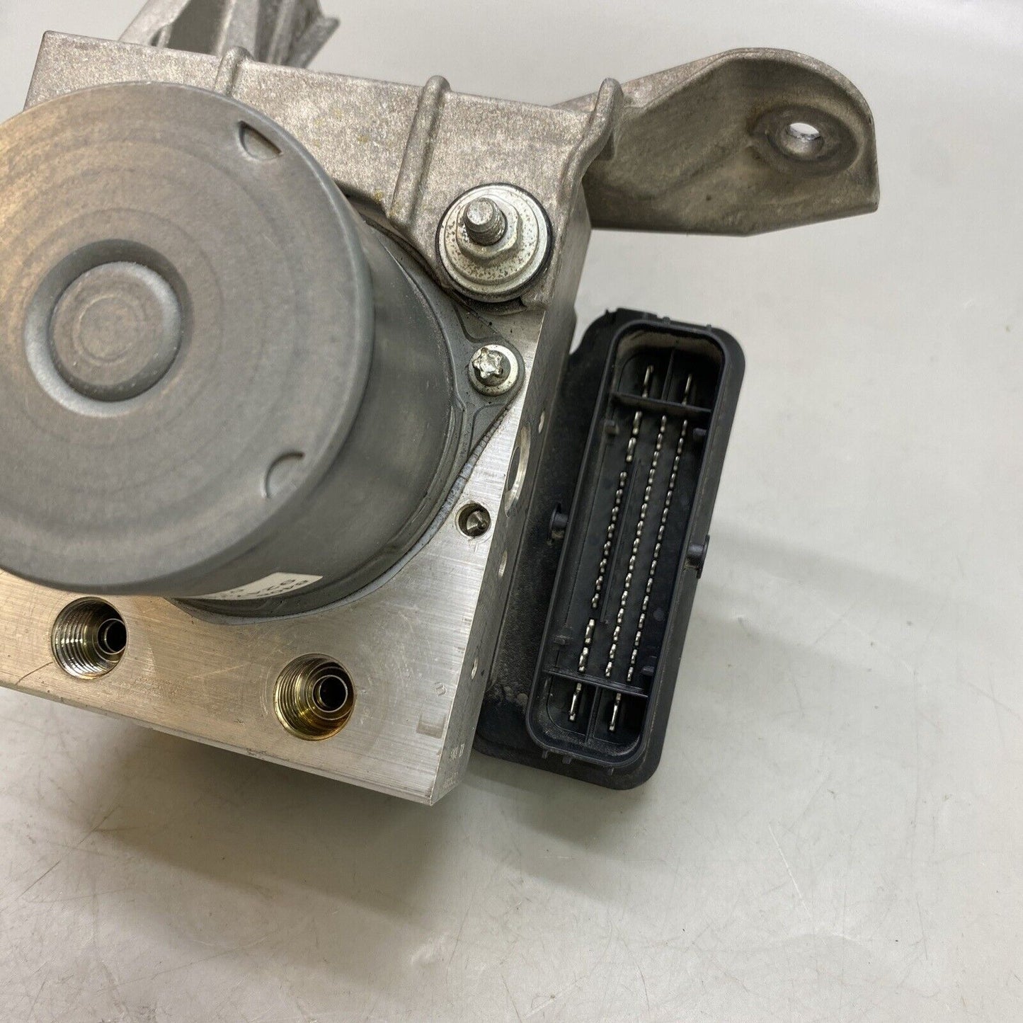ABS Brake Pump Module 2020 Chevrolet Camaro | 84089247