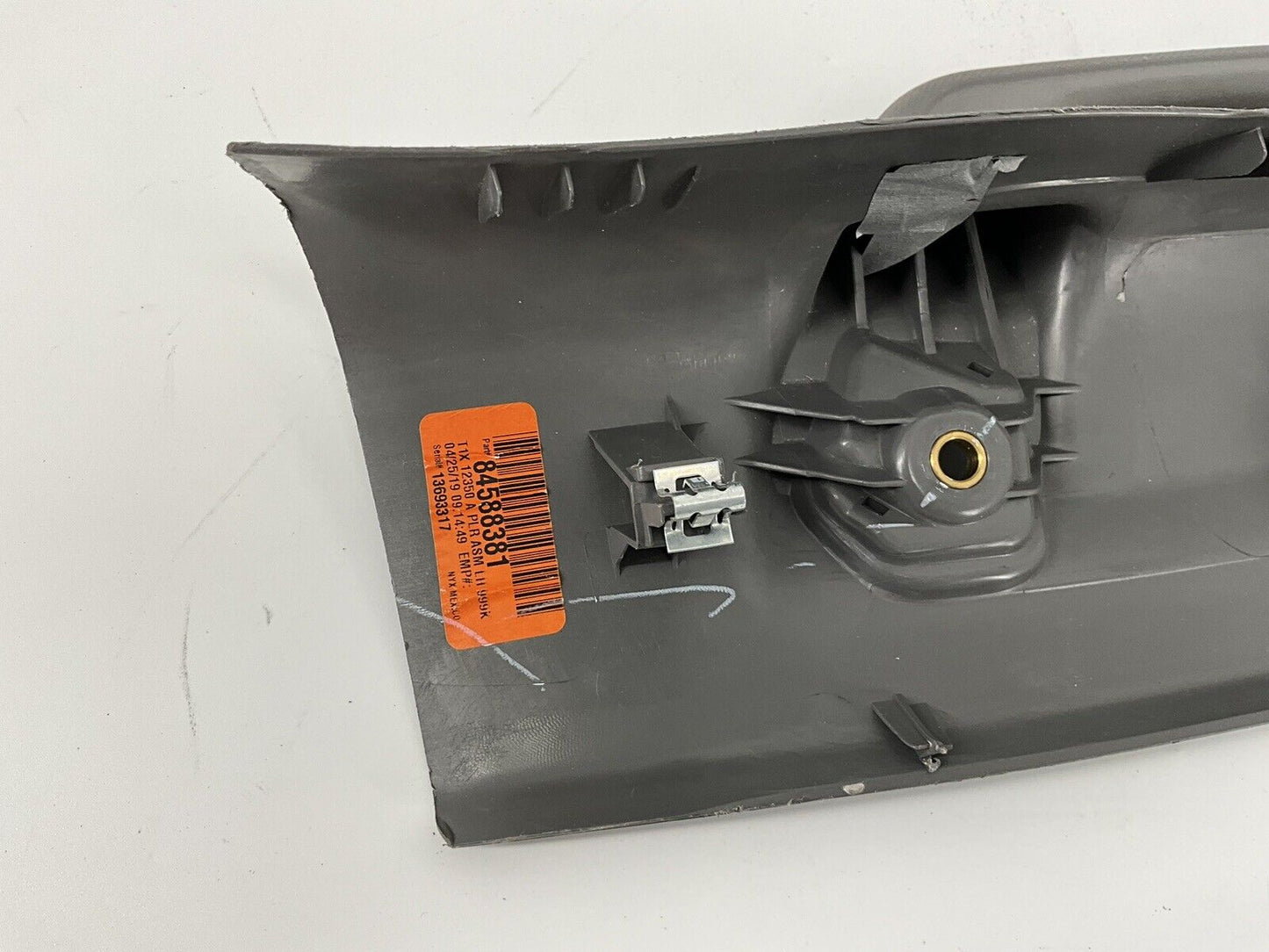 2020-2023 CHEVY SILVERADO 2500 HD WINDHSIELD LEFT DRIVER A PILLAR TRIM COVER OEM