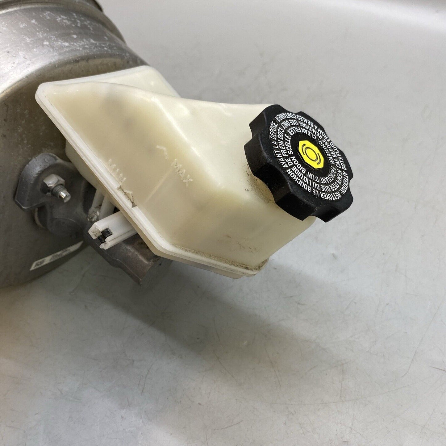 2020 CHEVROLET CAMARO RWD BRAKE BOOSTER & MASTER CYLINDER & RESERVOIR OEM