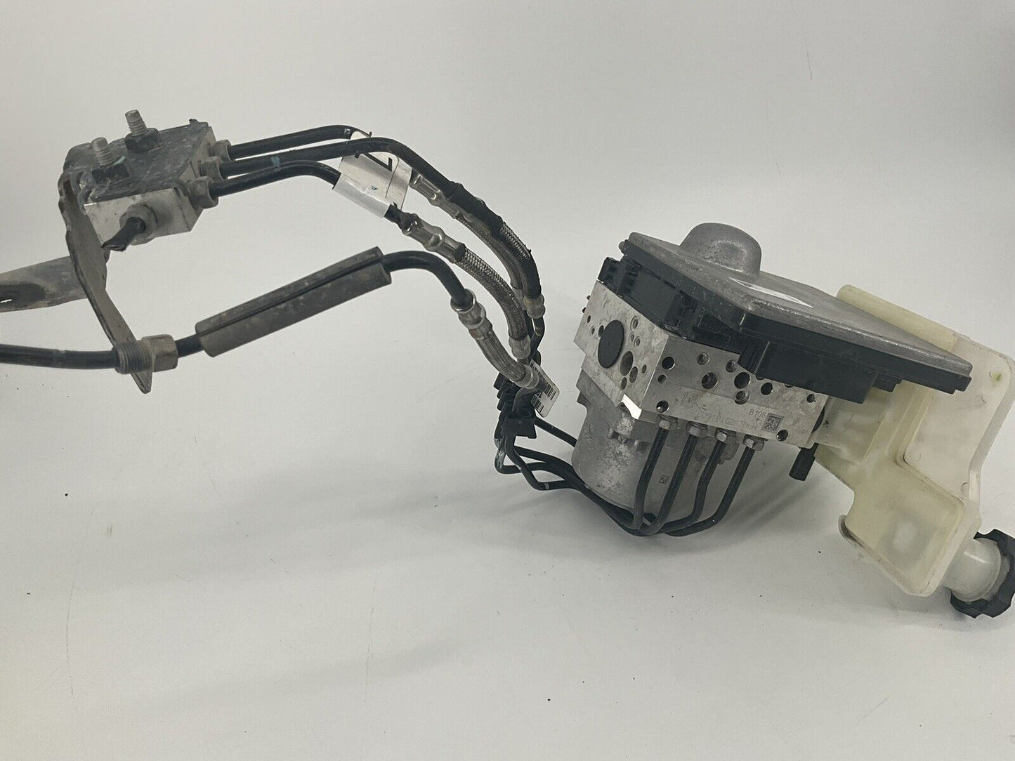 SILVRDO15 2019 Anti-Lock Brake ABS 912371 ID # 84488682,84642536