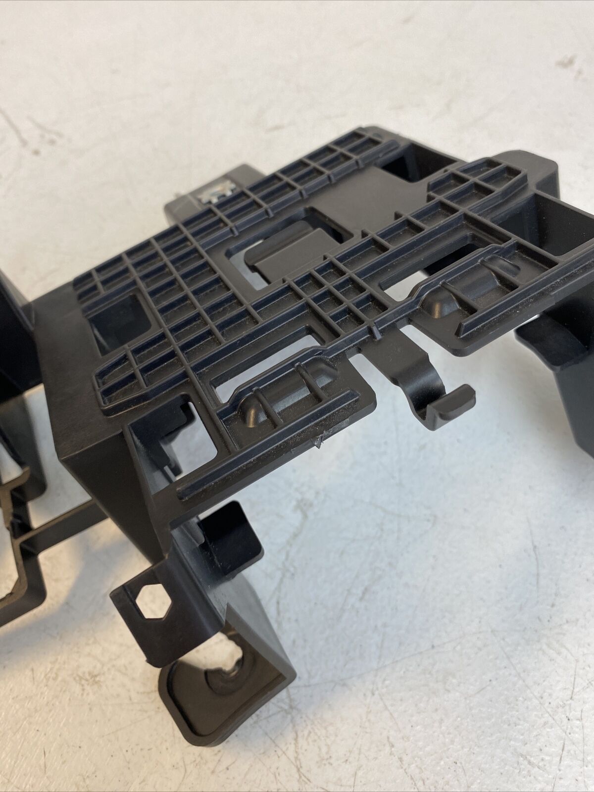 CHEVROLET CAMARO KEYLESS ENTRY CONTROL MODULE UNIT BRACKET OEM 2017 - 2022 ðŸ’