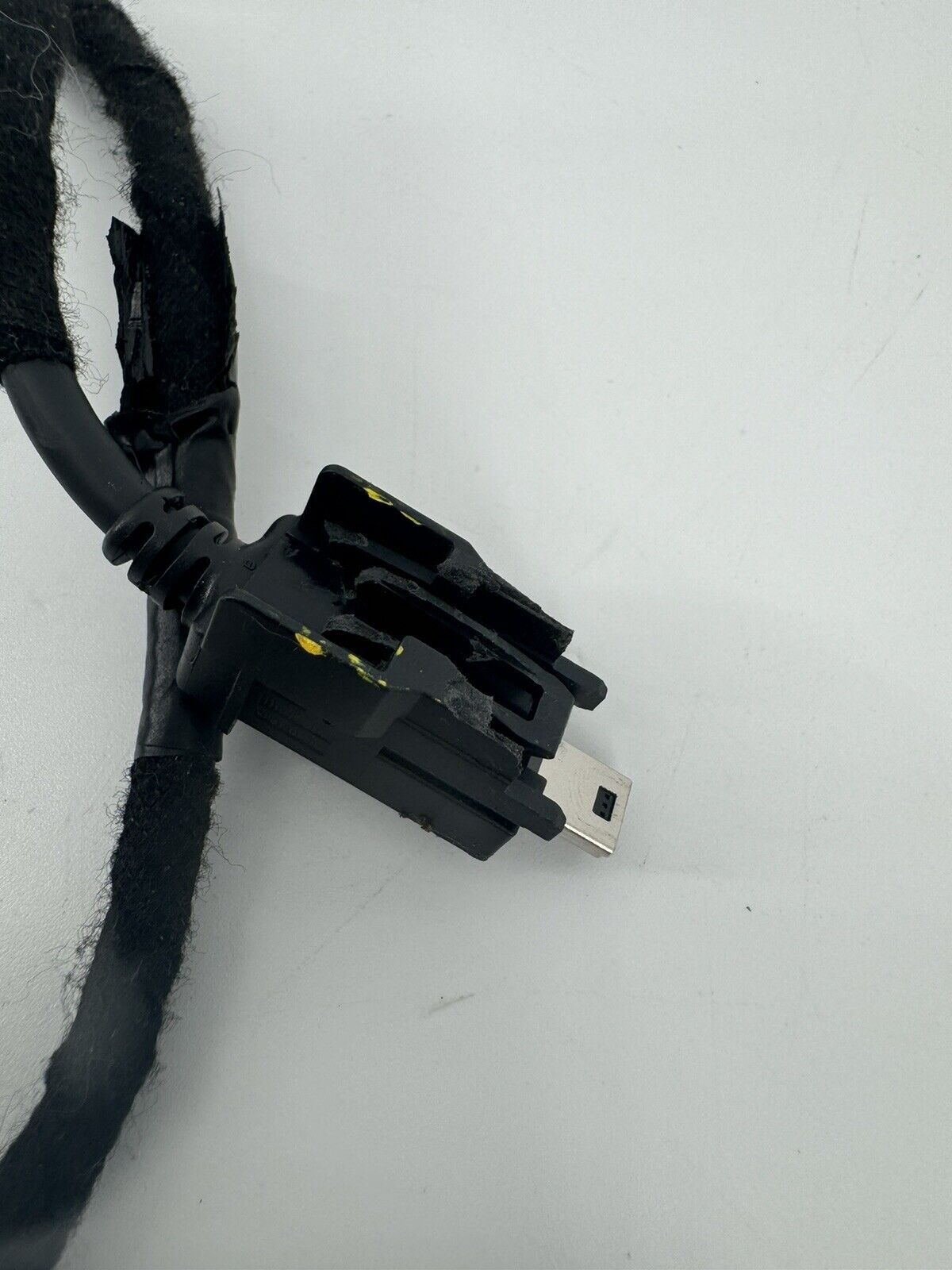 GENUINE FORD USB PORT, CONNECTOR, WIRING CABLE OEM LJ6T-14D202-AB