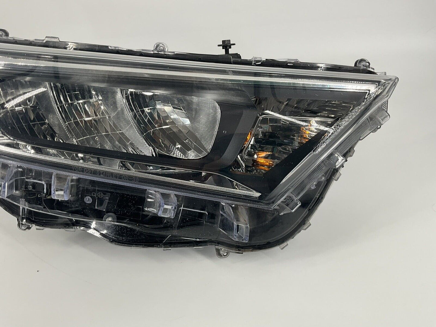 2019-2021 TOYOTA RAV4 Rav-4 RIGHT HEADLIGHT Passenger OEM W4289 Genuine 19 20 21