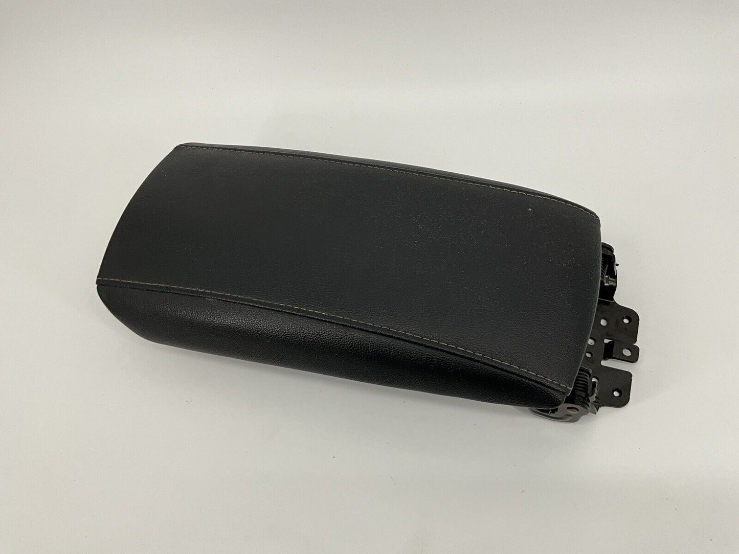 2017-2020 Fusion Center Console Lid Cover Top Armrest Black