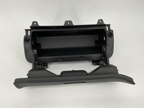 19-21 SILVERADO BLACK RH PASSENGER UPPER DASH GLOVEBOX COMPARMENT OEM 84539636