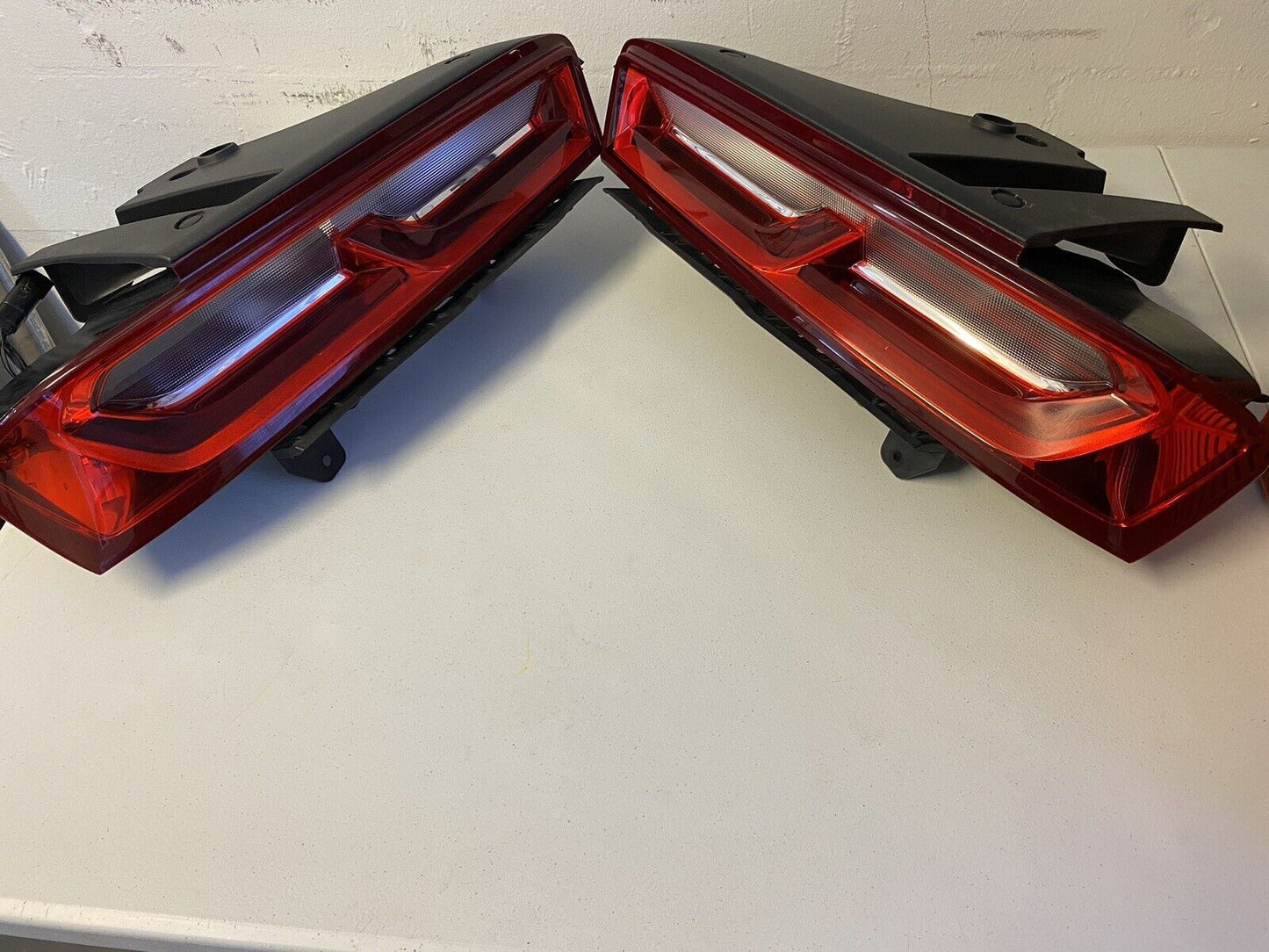 2016- 18 Chevrolet Camaro OEM Led RH/ LH tail light, Pair