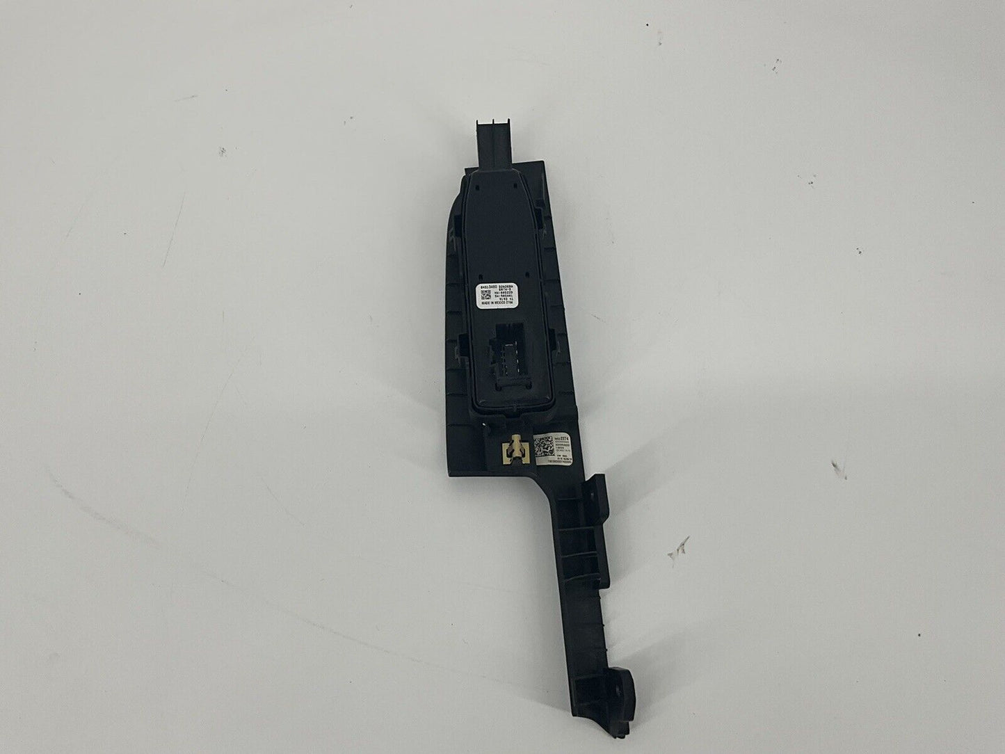 2020 Silverado RIGHT REAR WINDOW SWITCH OEM 84513460