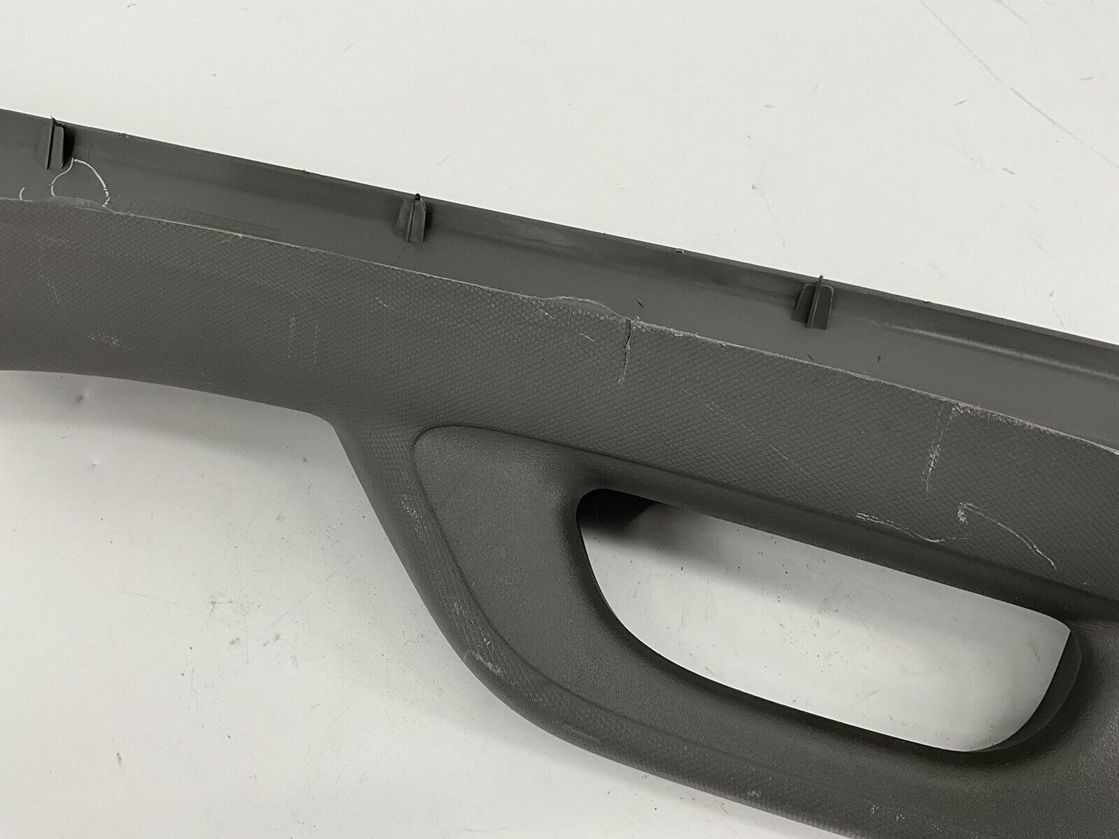 2020-2023 CHEVY SILVERADO 2500 HD WINDHSIELD LEFT DRIVER A PILLAR TRIM COVER OEM
