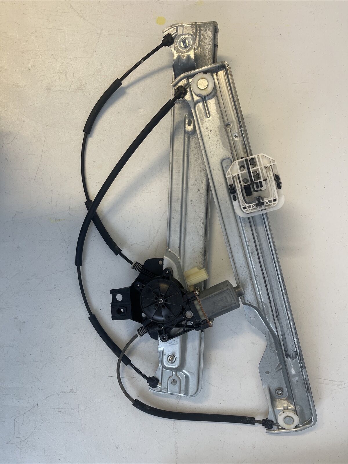 2013-2016 FORD ESCAPE SE FRONT RIGHT SIDE DOOR WINDOW REGULATOR W/ MOTOR OEM