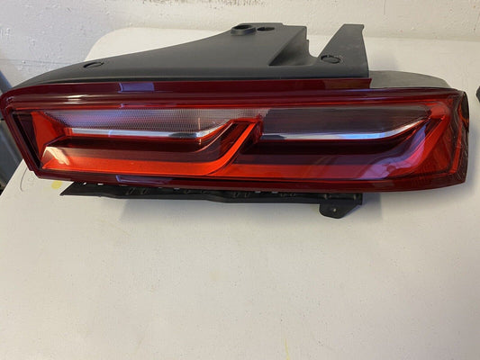 2016- 18 Chevrolet Camaro OEM Led RH tail light, passenger side F 00H TG4 050 13