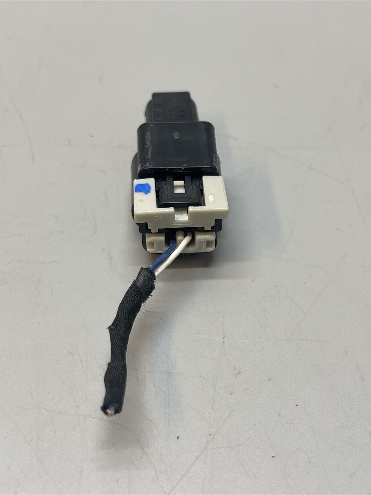 CHEVROLET EQUINOX AIR TEMP TEMPERATURE SENSOR OEM 2018 - 2023 W/ CONNECTOR