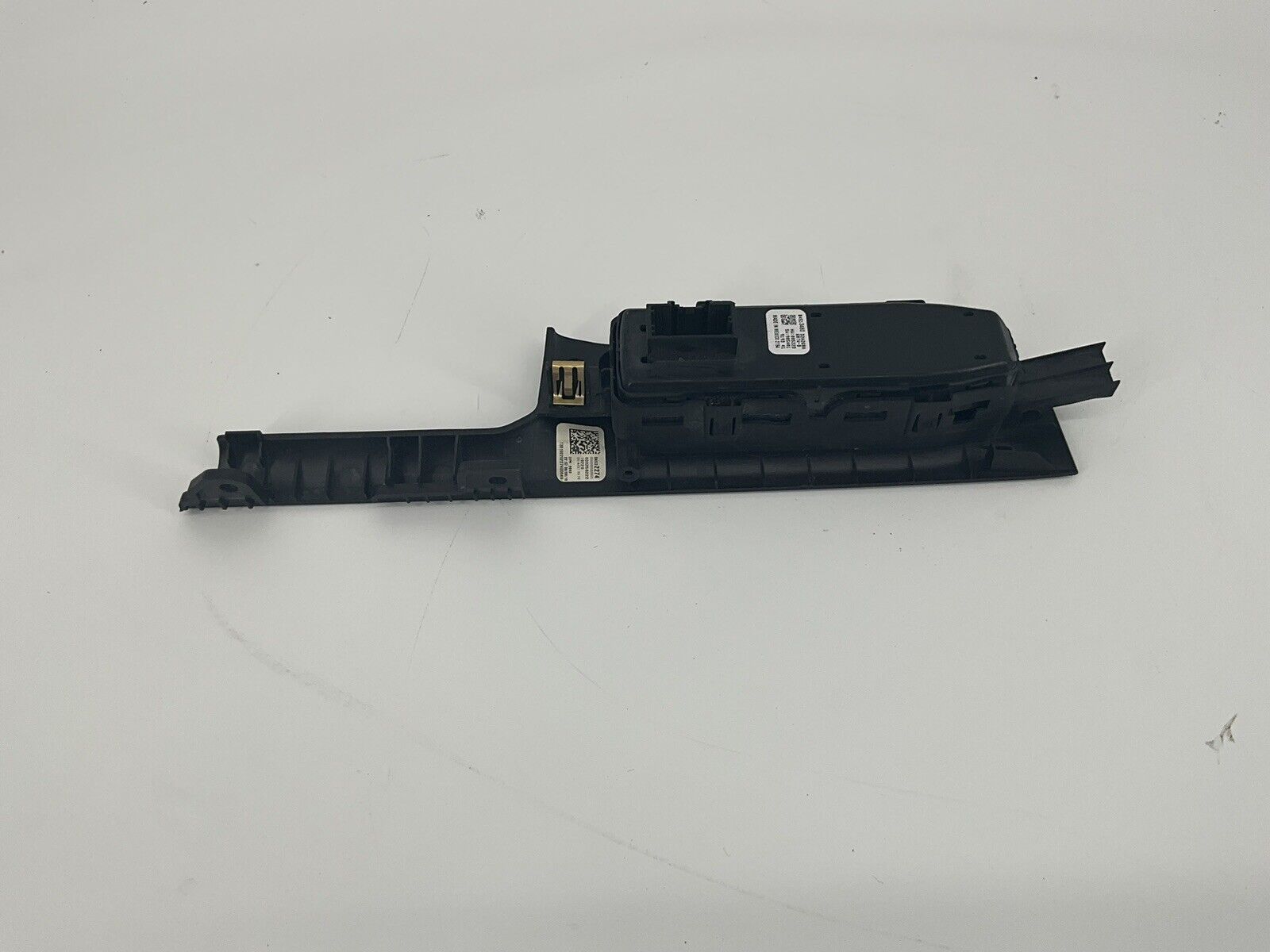 2020 Silverado RIGHT REAR WINDOW SWITCH OEM 84513460