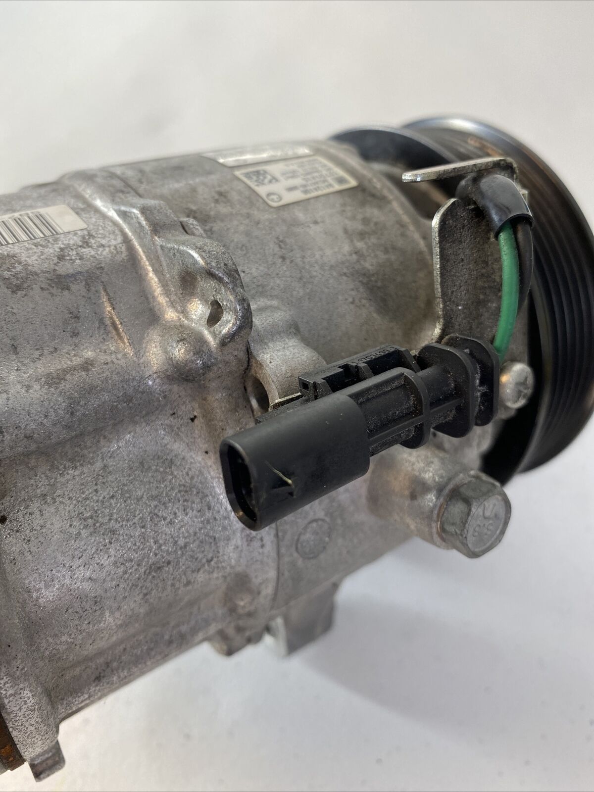 2017 Chevrolet Camaro AC Air Conditioning Compressor 3.6L