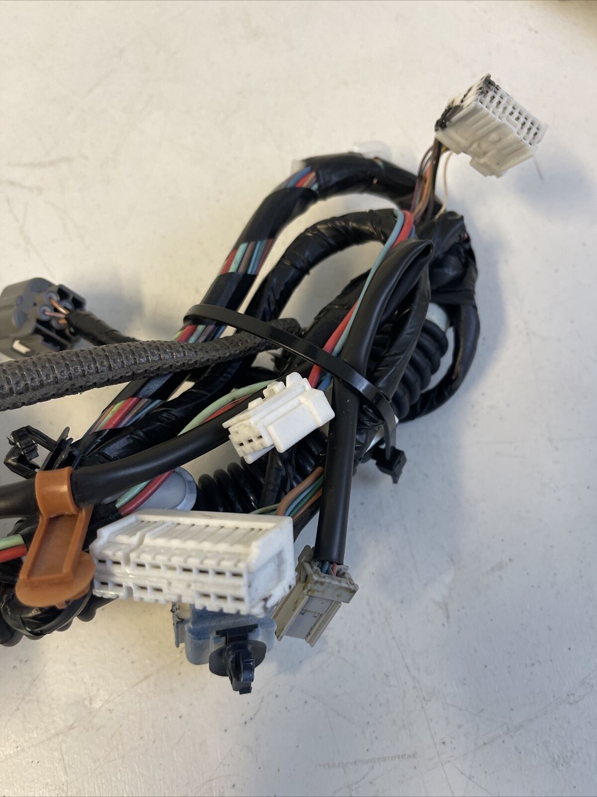 SUBARU OUTBACK FRONT LEFT DRIVE SIDE DOOR - OEM WIRING