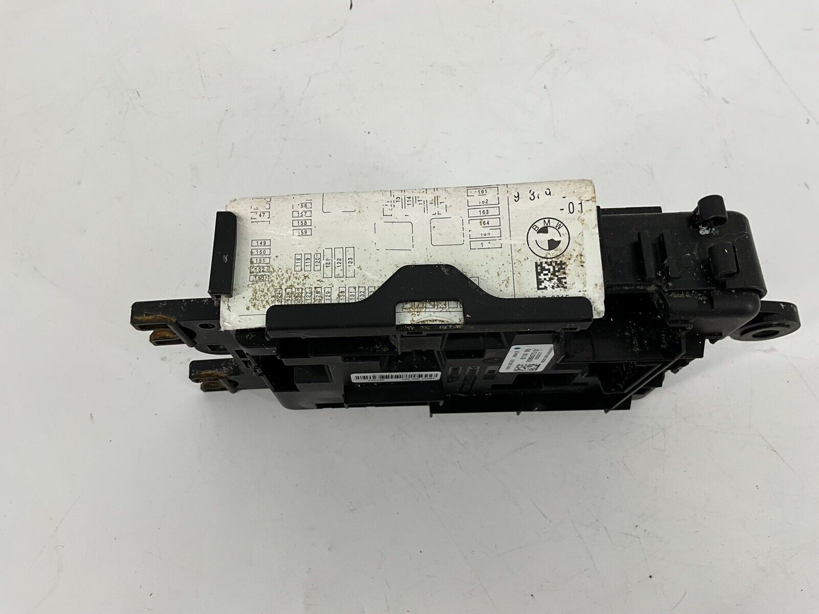 BMW 3 F30 Front Power Distribution Fuse Box Relay OEM 938907001