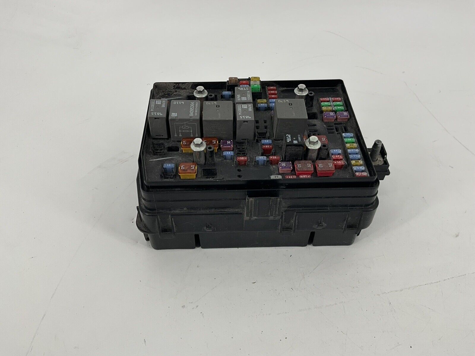 2020 Silverado 2500 Engine Fuse Box 84594609