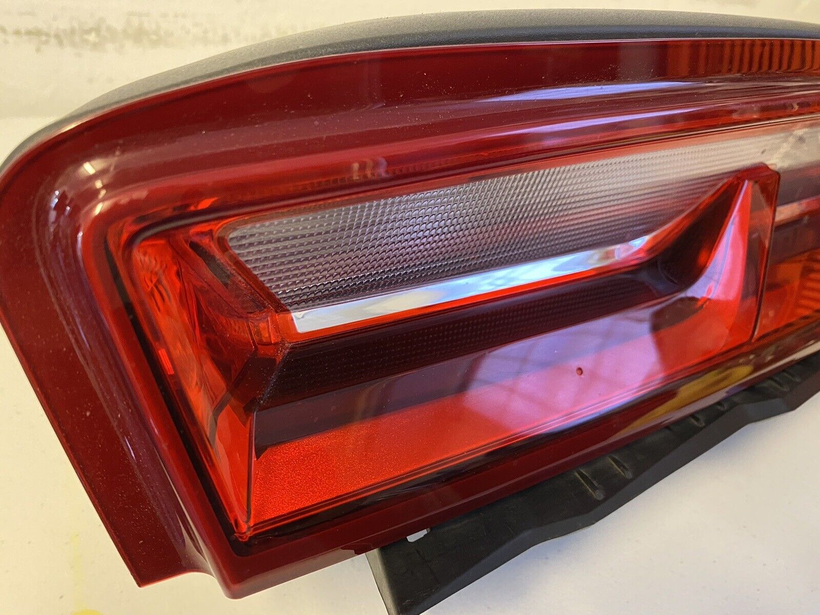 2016- 18 Chevrolet Camaro OEM Led RH tail light, passenger side F 00H TG4 050 13