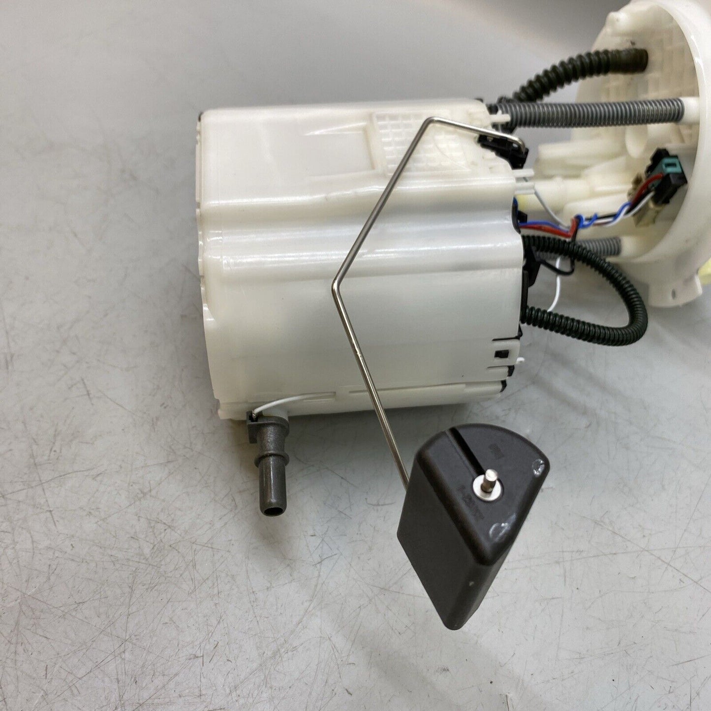 2020 CHEVROLET CAMARO FUEL GAS PUMP MODULE ASSEMBLY OEM 13508807