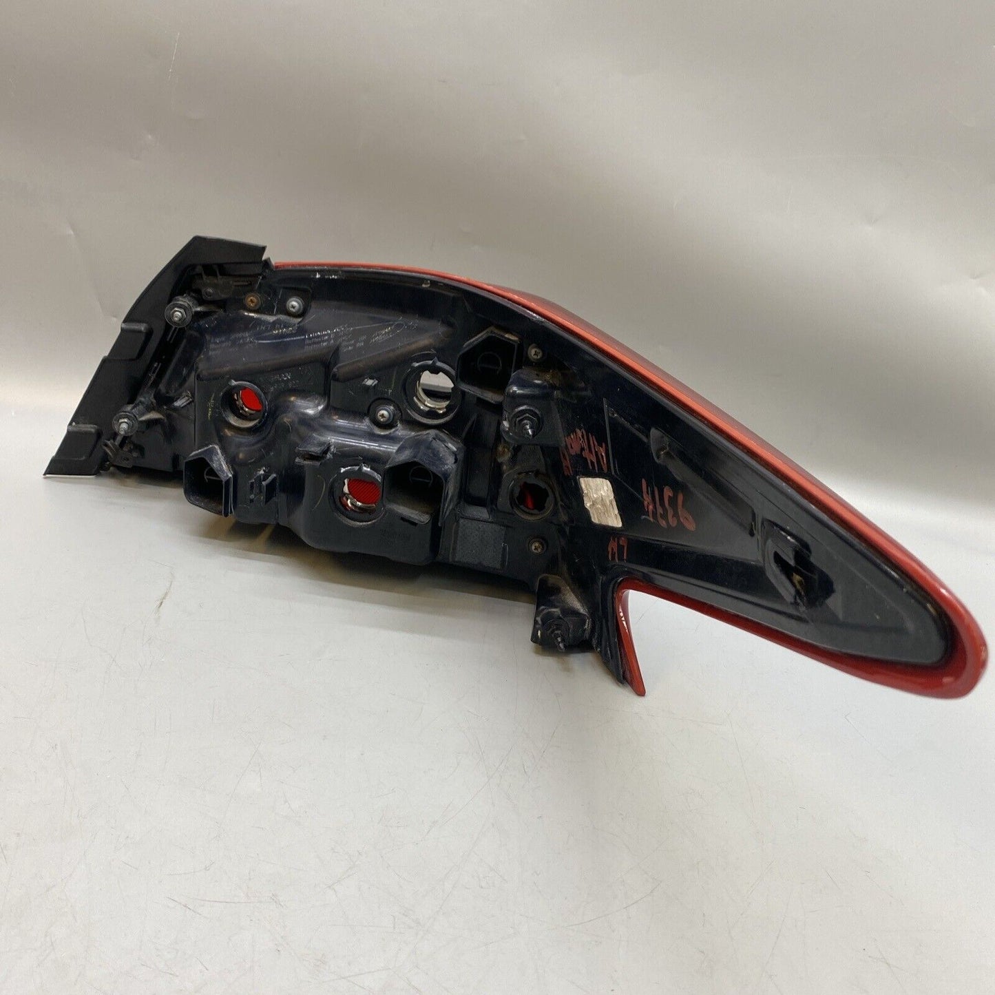 2016 2017 2018 NISSAN ALTIMA LH DRIVER QUARTER PANEL TAIL LIGHT OEM C51L-8389