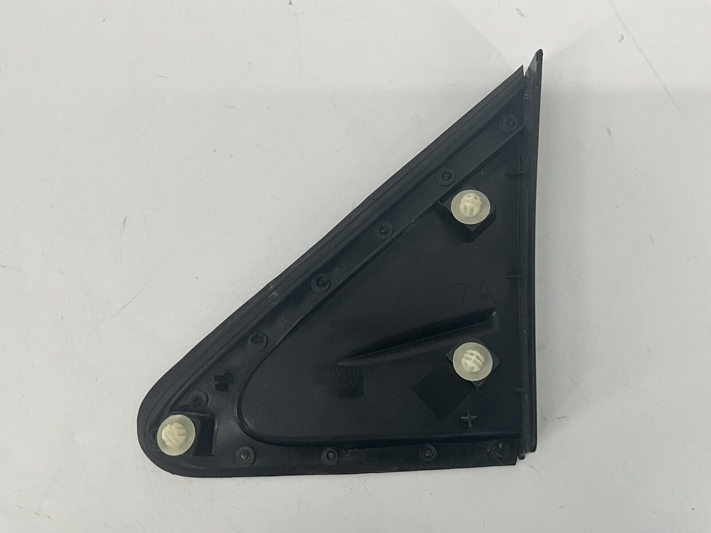 2019- 2023 TOYOTA COROLLA FRONT RIGHT FENDER CORNER MOLDING COVER OEM 6011702210