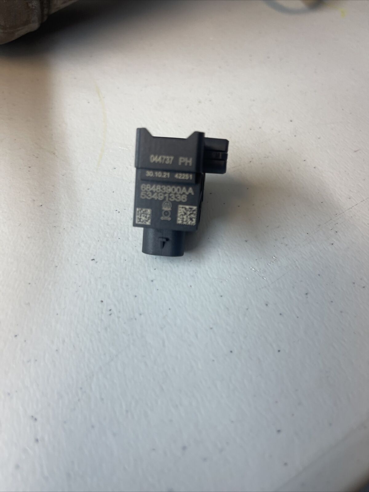 Genuine Mopar Acceleration Sensor 68483900AA