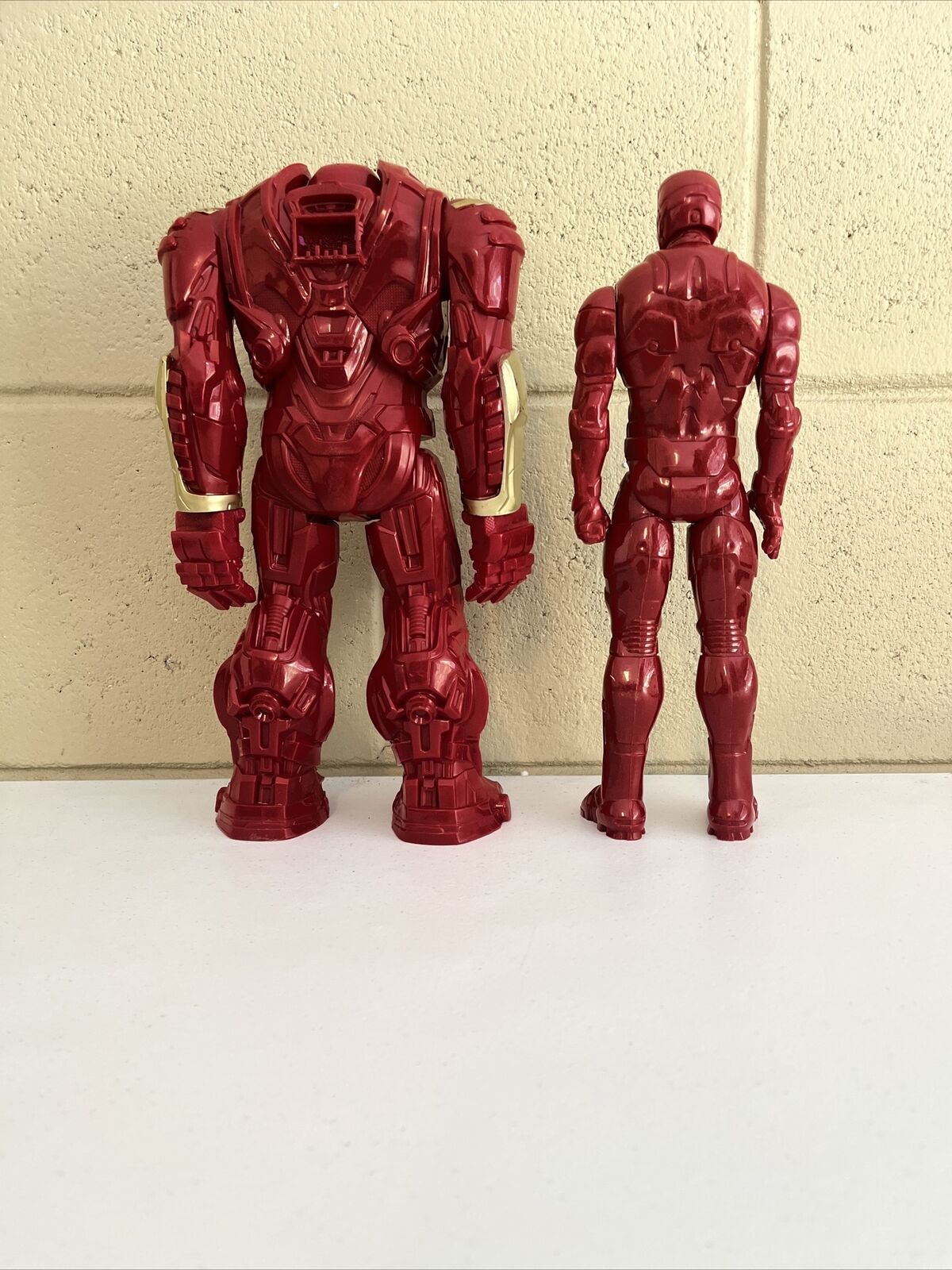 MARVEL AVENGERS IRON MAN & HULKBUSTER 2016