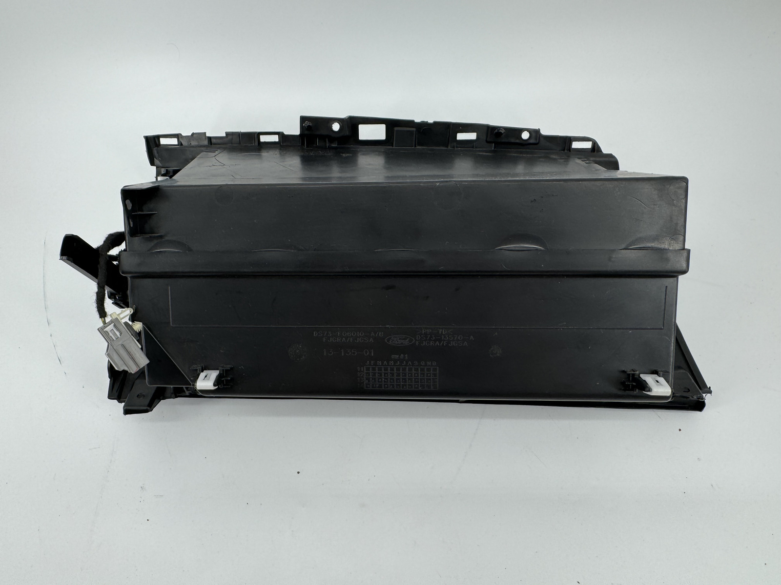 13-19 FORD FUSION Glove Box With owner's manual DS73F06010AB