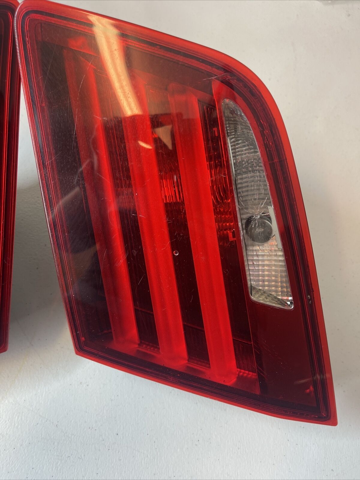 2013 BMW 535i LID MOUNTED LH/RH SIDE TAIL LIGHT OEM