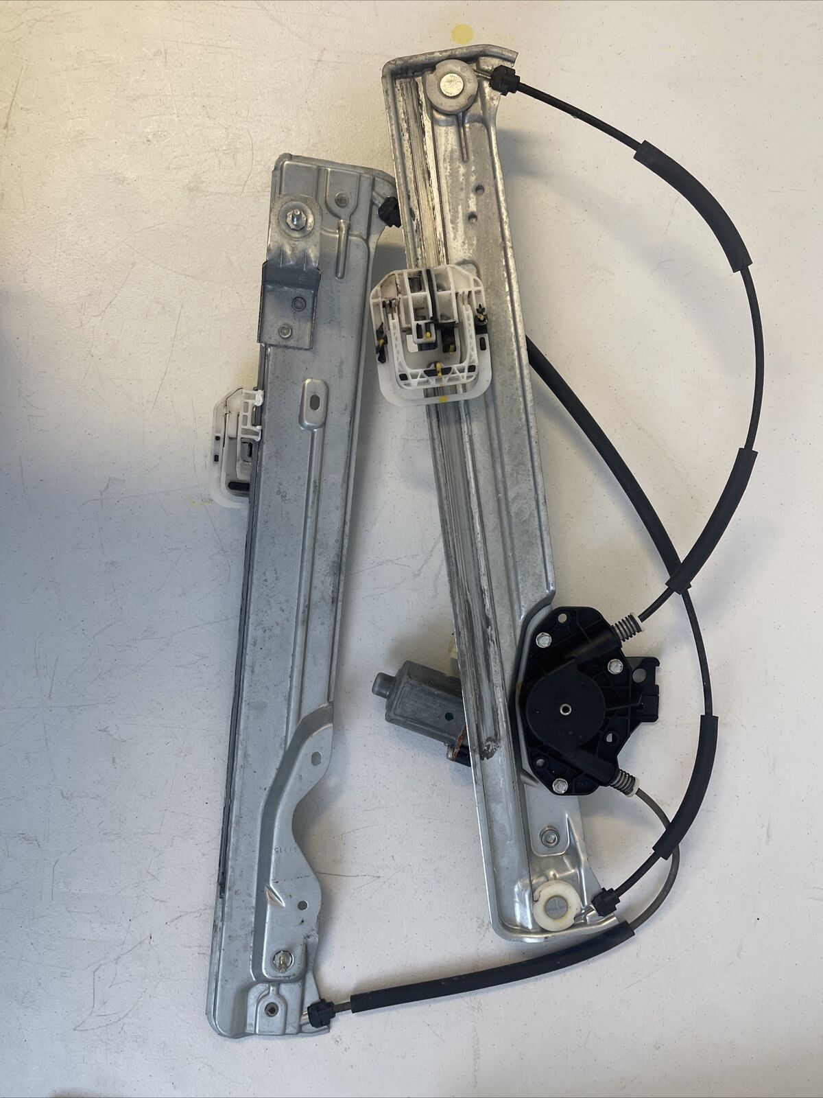 2013-2016 FORD ESCAPE SE FRONT RIGHT SIDE DOOR WINDOW REGULATOR W/ MOTOR OEM