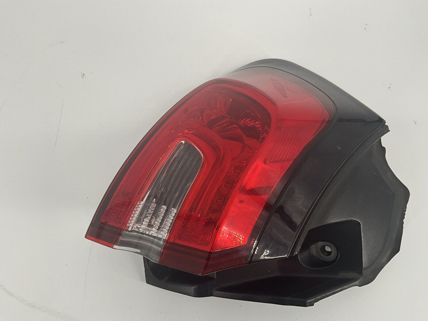 2014 2015 2016 2017 2018 JEEP CHEROKEE TAIL LIGHT LEFT DRIVER 68102907AF OEM